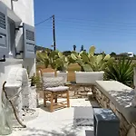 Letihome Paros