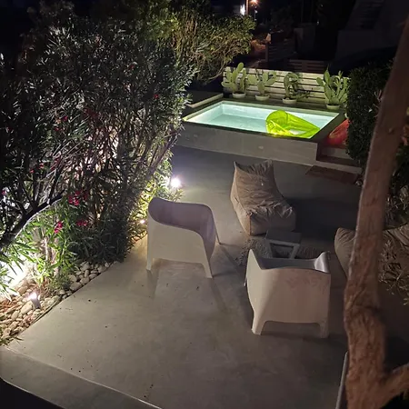 Letihome Paros